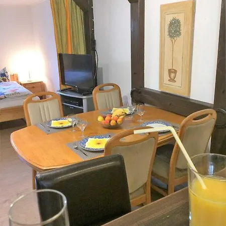 Haus Am Stadtrand Semesterbostad *