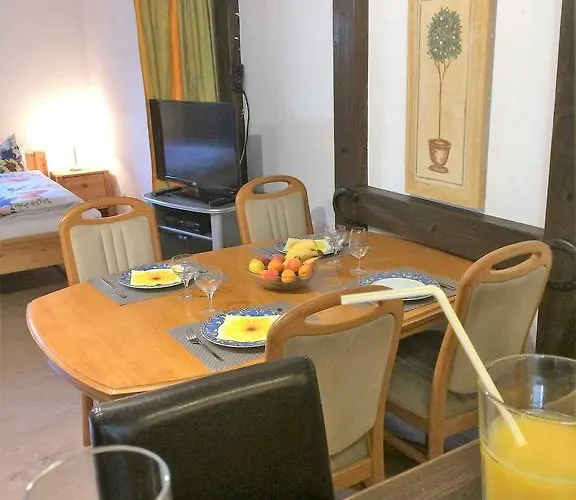 Haus Am Stadtrand Semesterbostad *